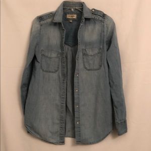 Express boyfriend button down jean top size can